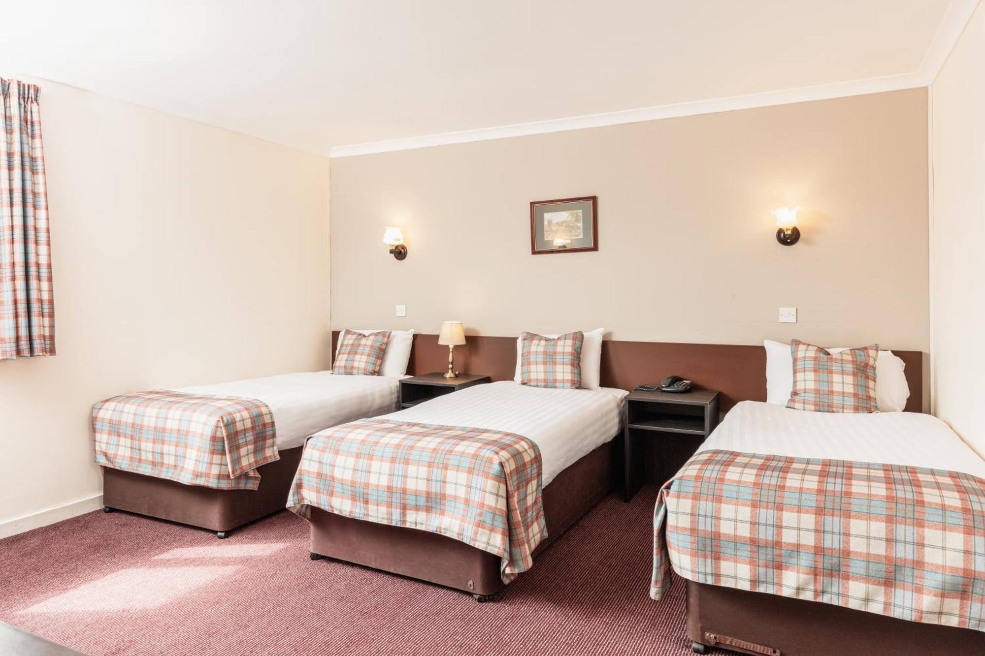 Highlander Hotel 'A Bespoke Hotel' Newtonmore Exterior photo