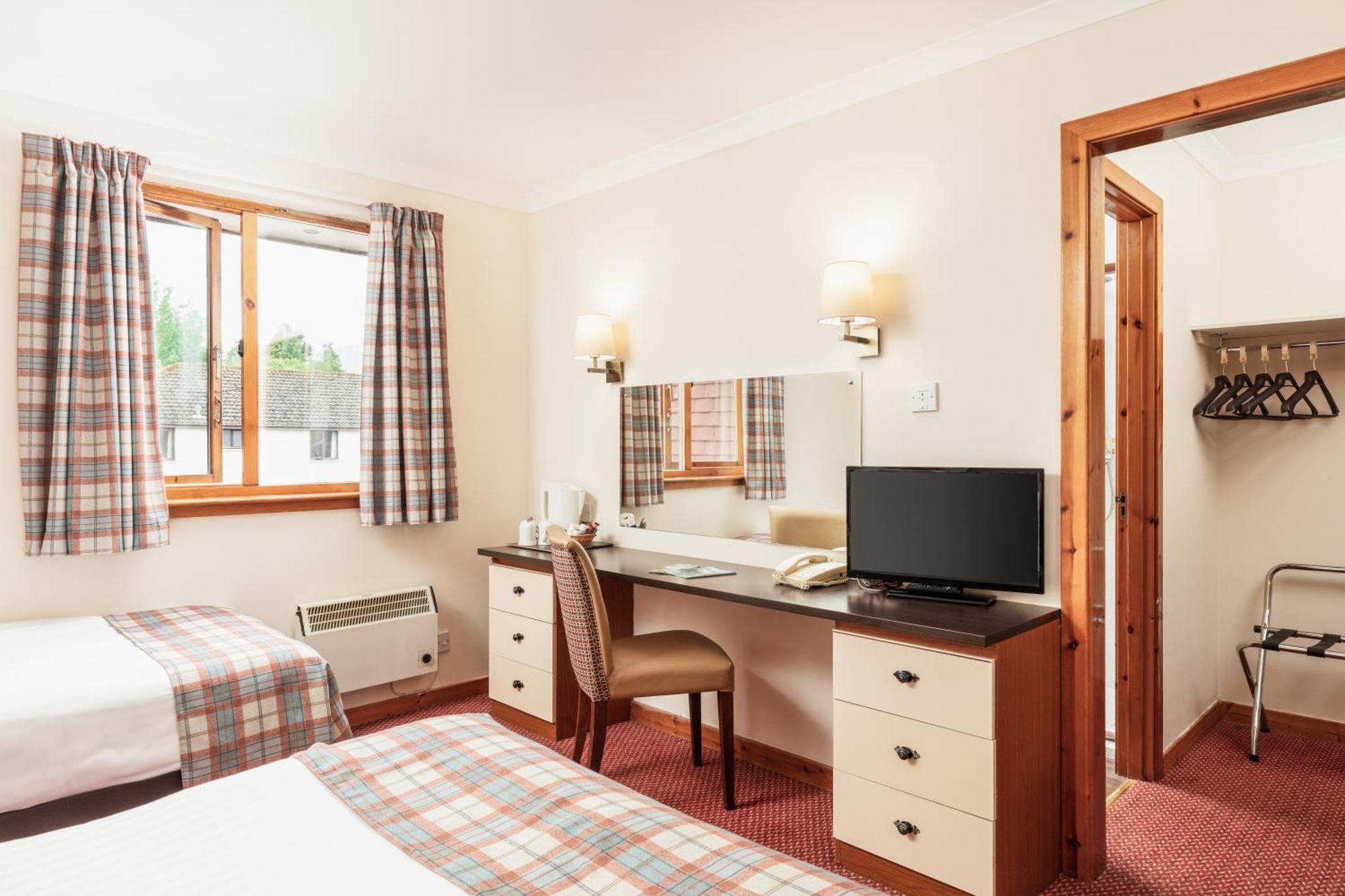 Highlander Hotel 'A Bespoke Hotel' Newtonmore Exterior photo