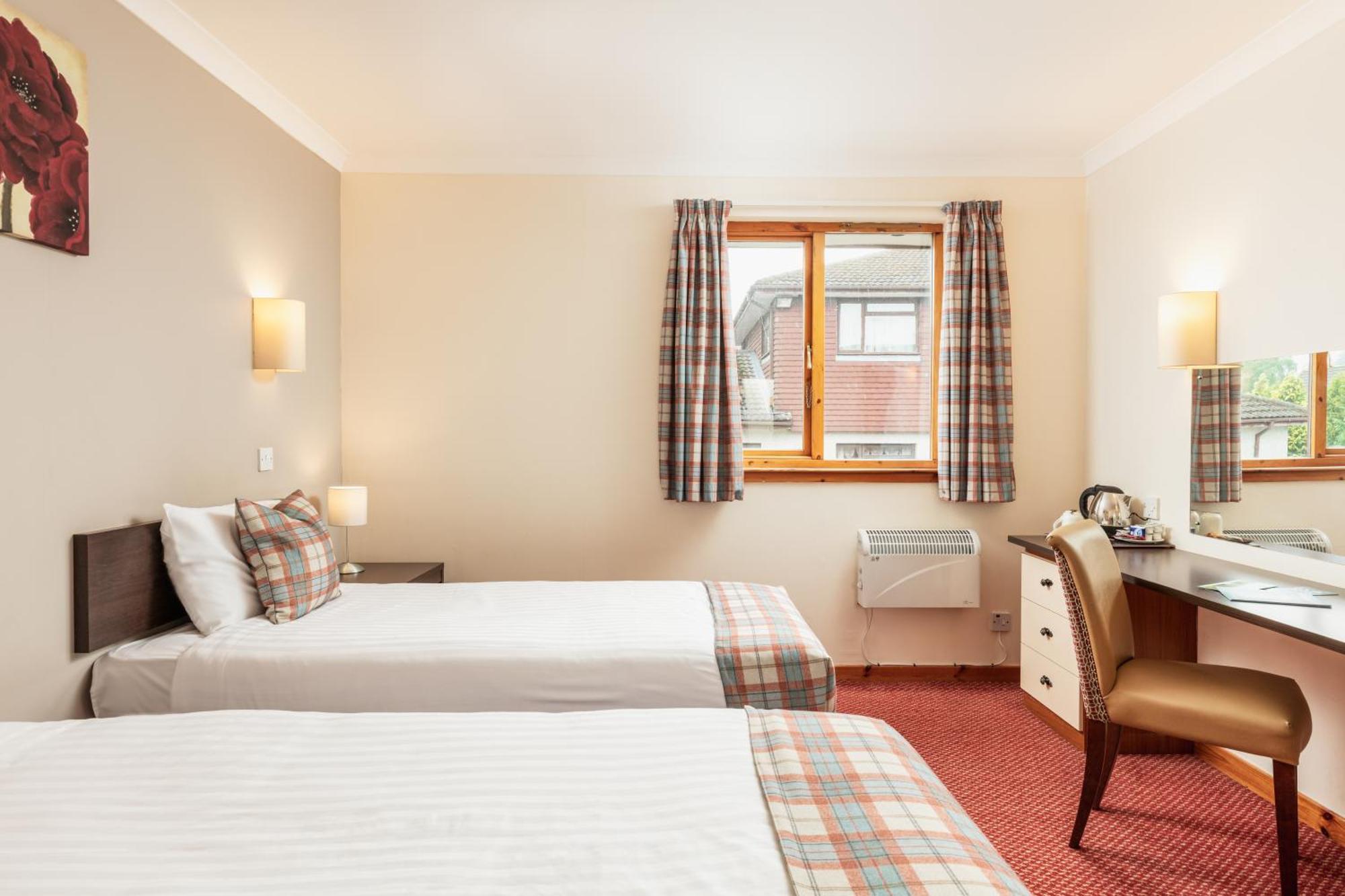 Highlander Hotel 'A Bespoke Hotel' Newtonmore Exterior photo