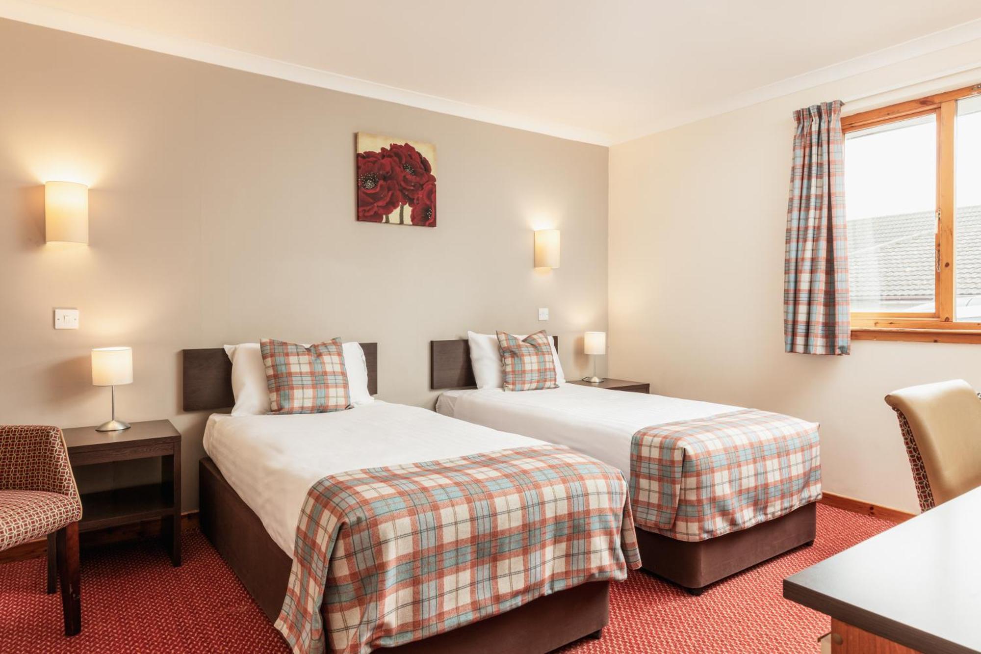 Highlander Hotel 'A Bespoke Hotel' Newtonmore Exterior photo